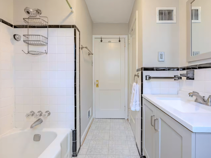 Cozy & Spacious 3BR Home Near D.C & O.T.