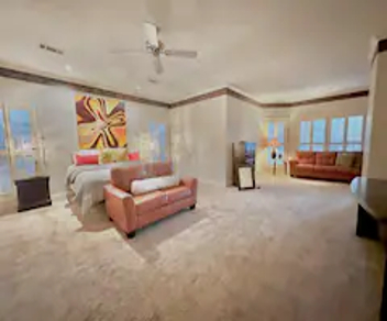 Spacious 6BR Gated Home in a Prominent Golf Community- Sleeps 12