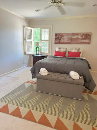 Spacious 6BR Gated Home in a Prominent Golf Community- Sleeps 12