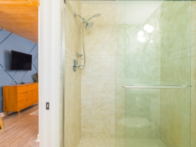 9 Beds | Walk to Beach | Game Room + Cowboy Pool + Mini Golf