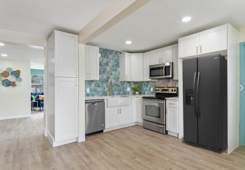 3BR Long-Term Stay | Walk to Beach | Family + Military Travel