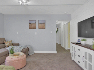 10 Beds! Large Home | Perfect for Military Groups & Families | PETS OK