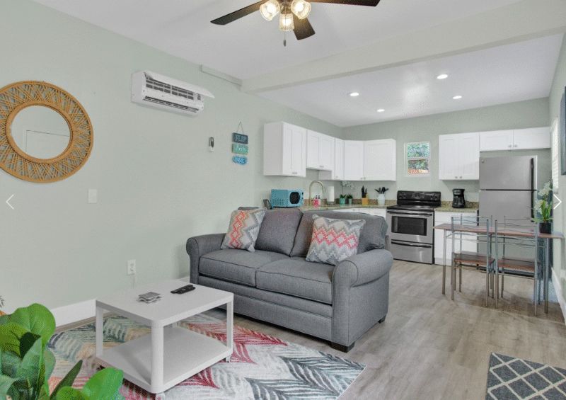 10 Beds! Large Home | Perfect for Military Groups & Families | PETS OK