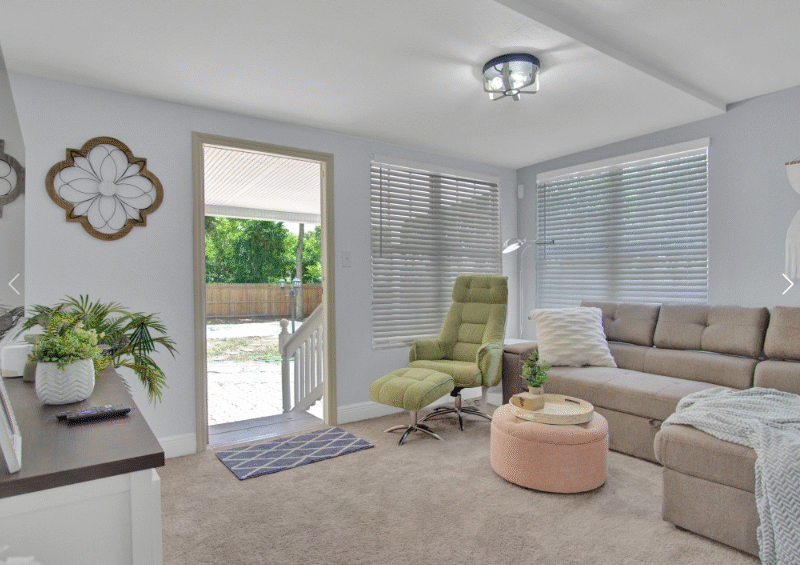 10 Beds! Large Home | Perfect for Military Groups & Families | PETS OK