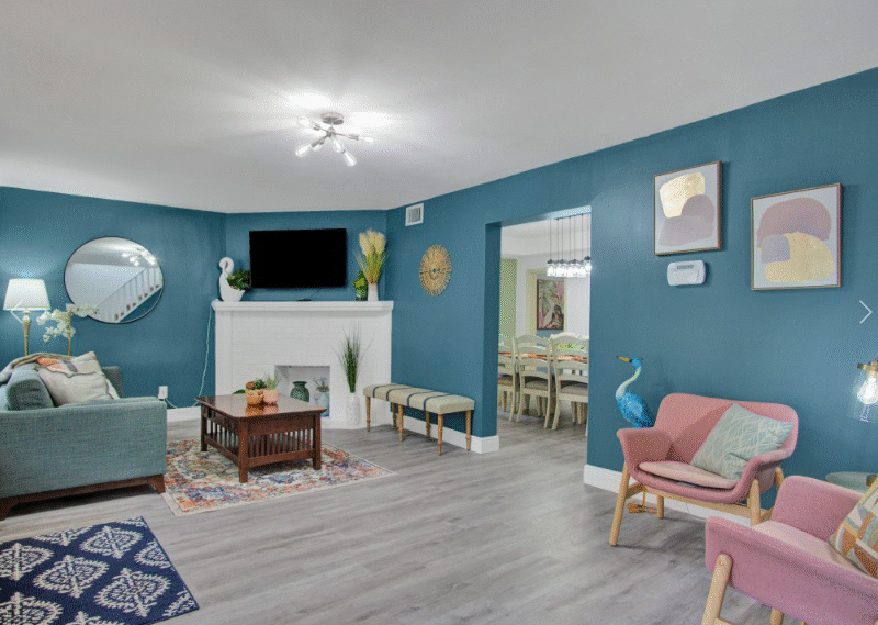 10 Beds! Large Home | Perfect for Military Groups & Families | PETS OK