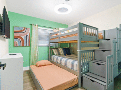 7 Beds | Walk to Beach | Great for Families & Military | PETS OK