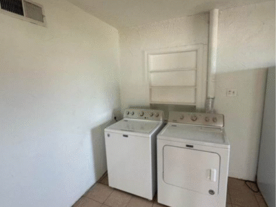 Centrally located house 10 min from Fort Bliss!