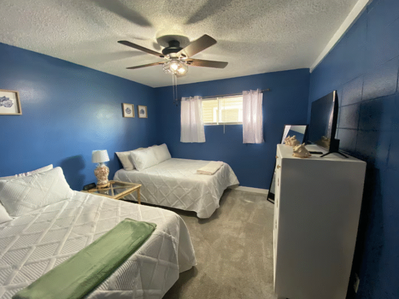 The Destin 2BR Foxhole – Full Kitchen, Lake Access, Central Location