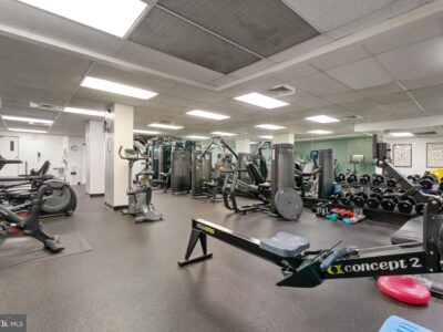 Premium Condo for Long-Term TDY - 5 Min from Pentagon - with View of DC Skyline