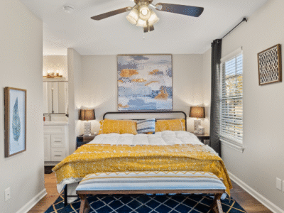 Foxhole | Sleeps 8 | Lake Charles Townhouse Near Casinos