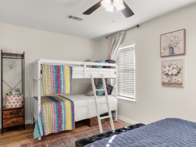 Foxhole | Sleeps 8 | Lake Charles Townhouse Near Casinos