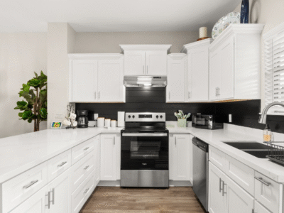 Foxhole | Sleeps 8 | Lake Charles Townhouse Near Casinos
