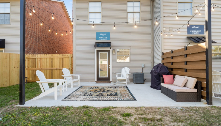 Foxhole Townhouse | Sleeps 8 | Near Casinos & Waterfront