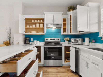 Foxhole Townhouse | Sleeps 8 | Near Casinos & Waterfront