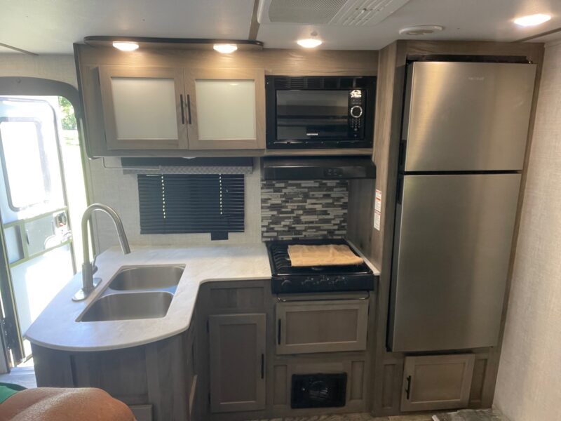 Kingsport RV-Country Living in heart of Mansfield